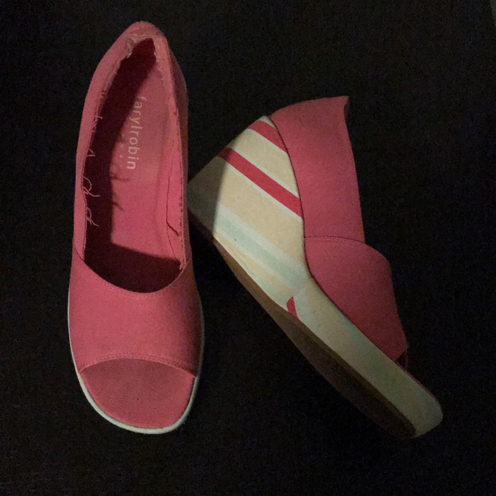 Pink Wedge